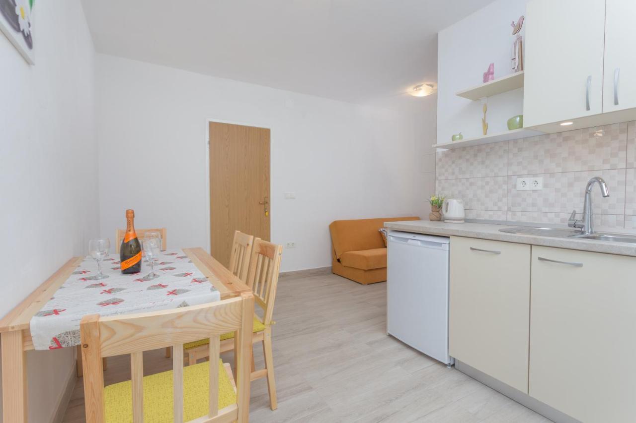 Apartments Sanja Хвар Екстериор снимка