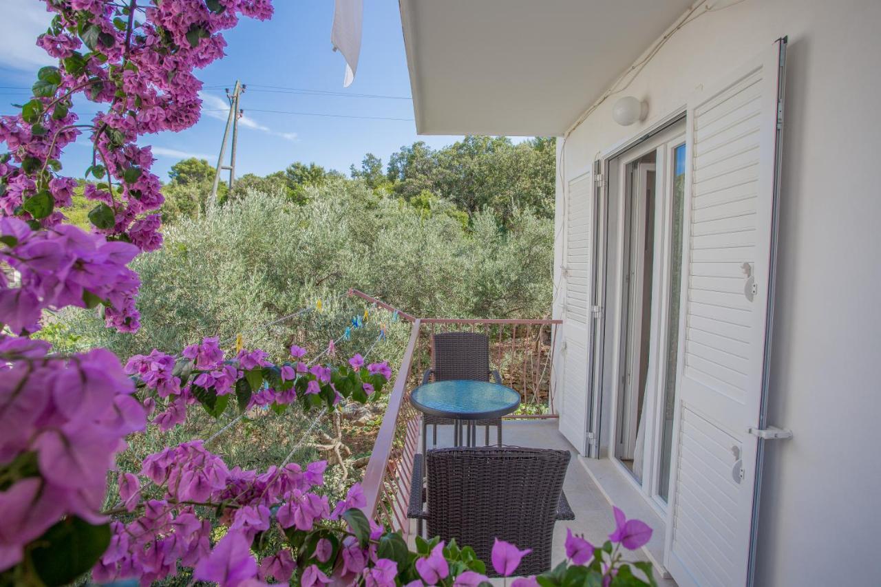 Apartments Sanja Хвар Екстериор снимка