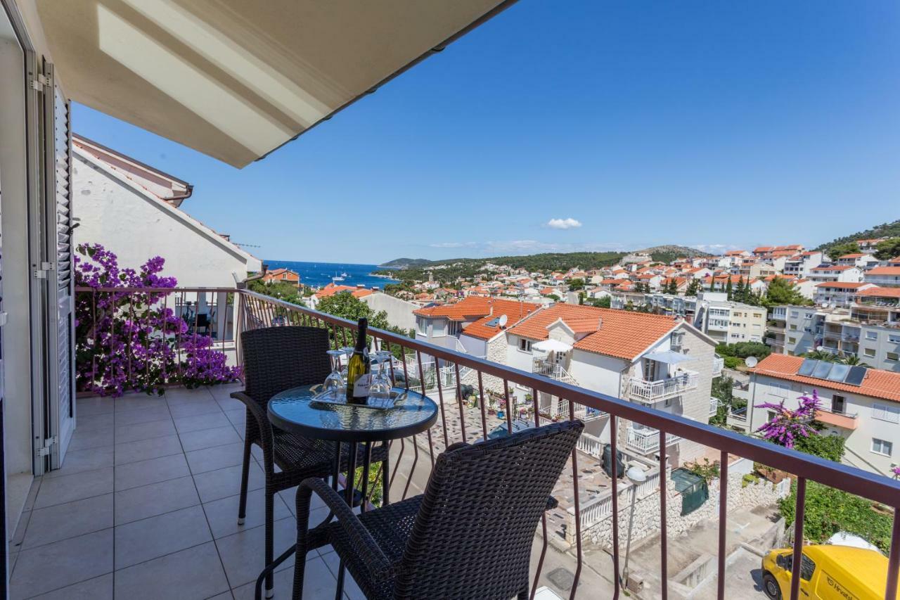 Apartments Sanja Хвар Екстериор снимка