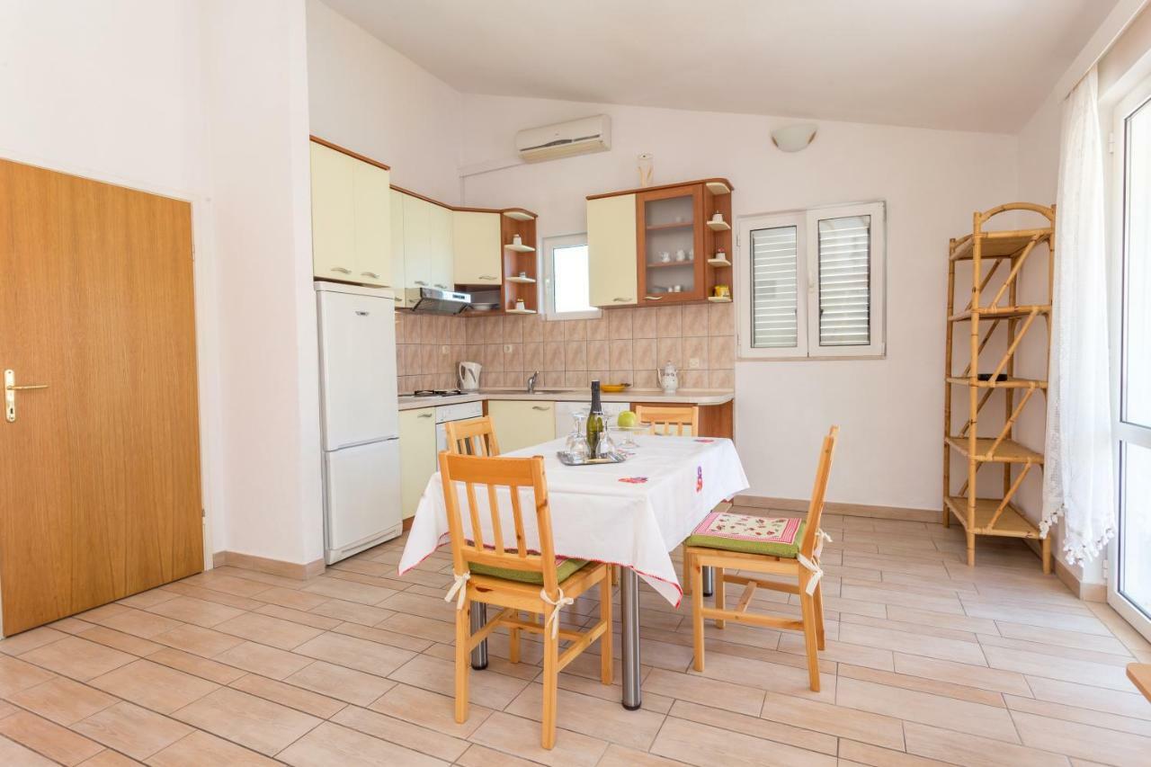 Apartments Sanja Хвар Екстериор снимка