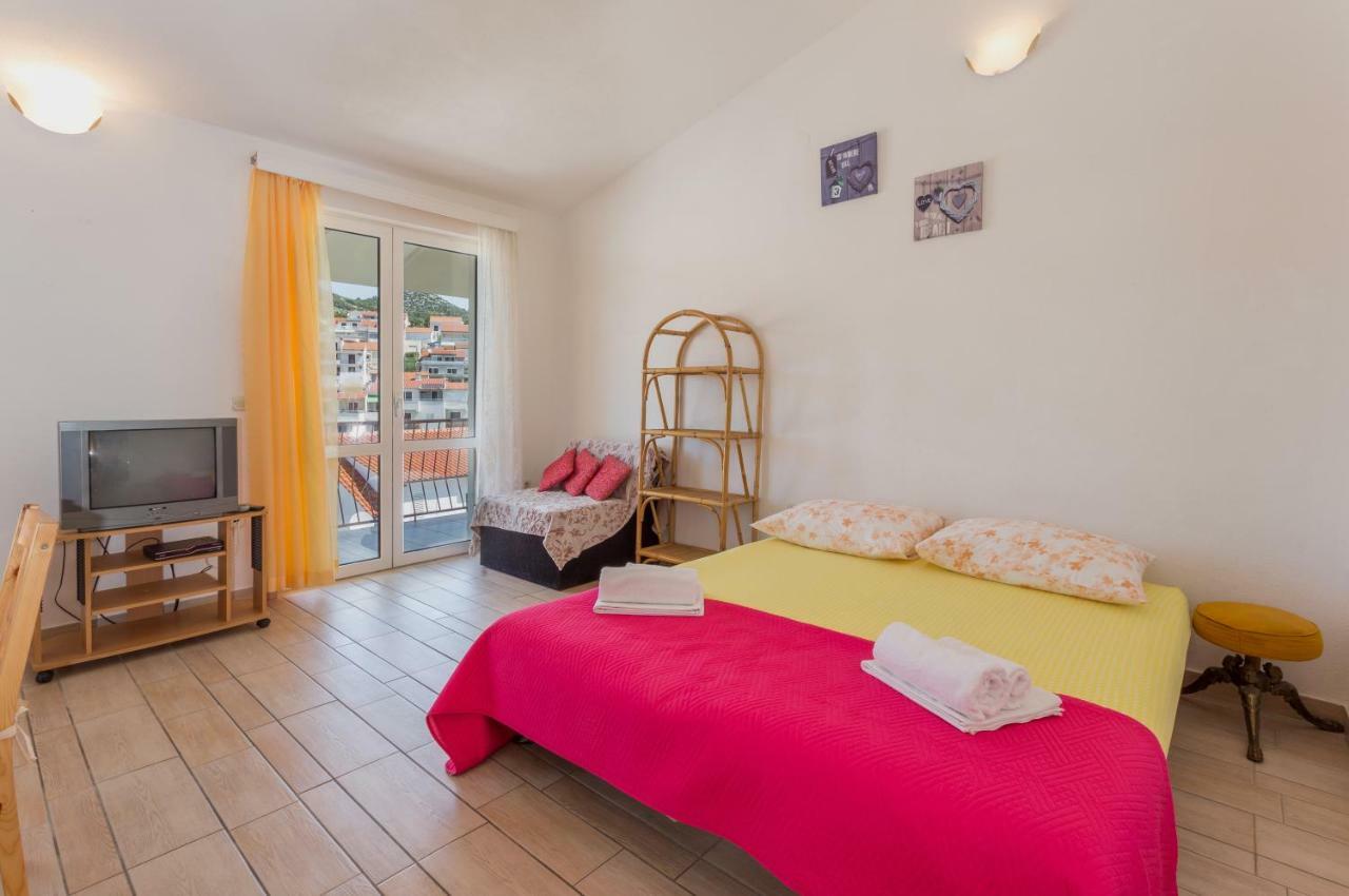 Apartments Sanja Хвар Екстериор снимка